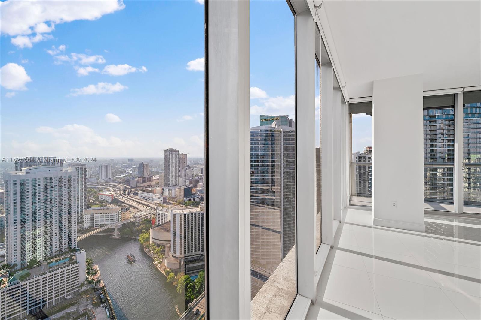 ICONBRICKELL CONDO NO 1 - Residential
