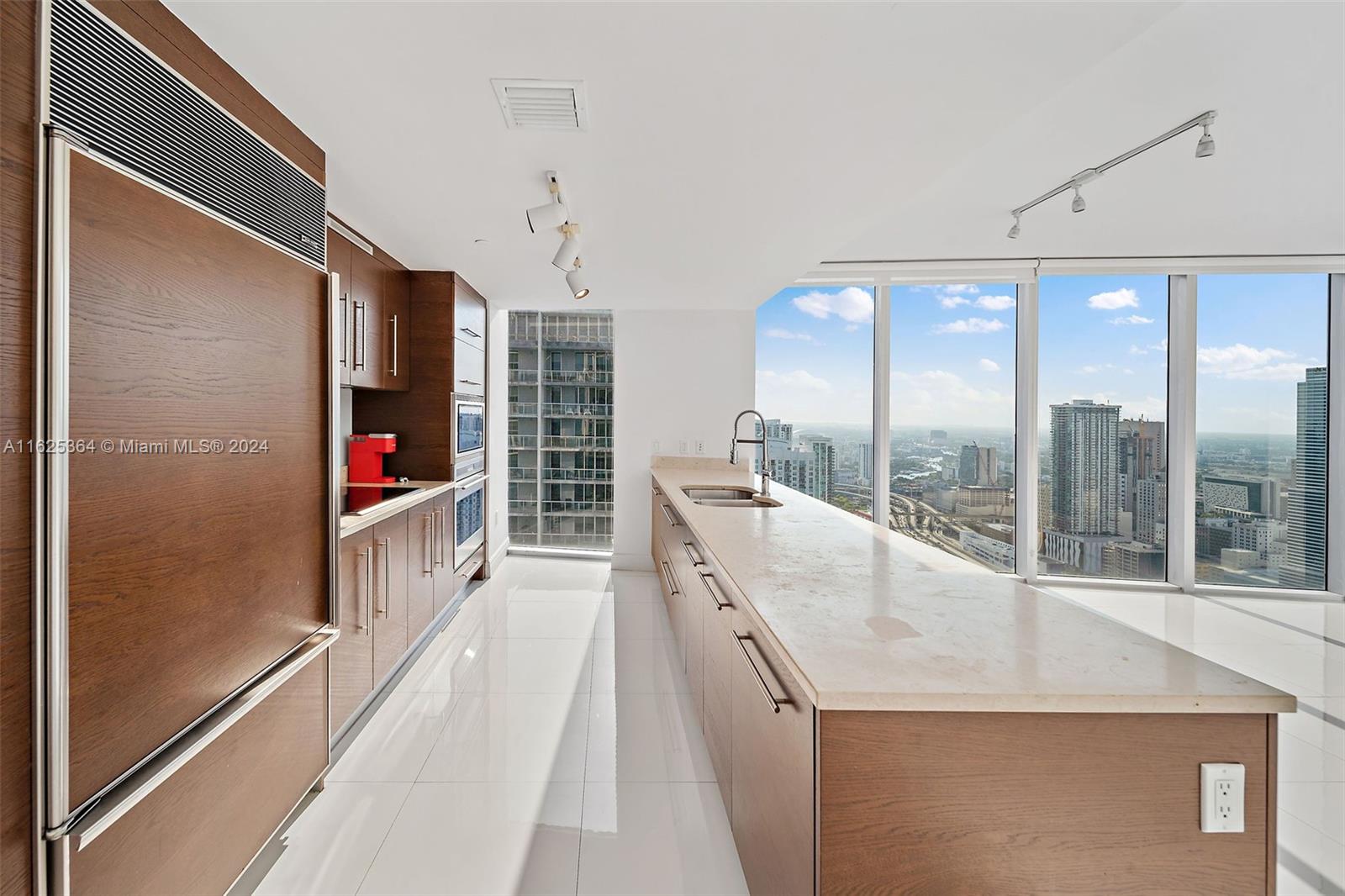 475 Brickell Ave 4715