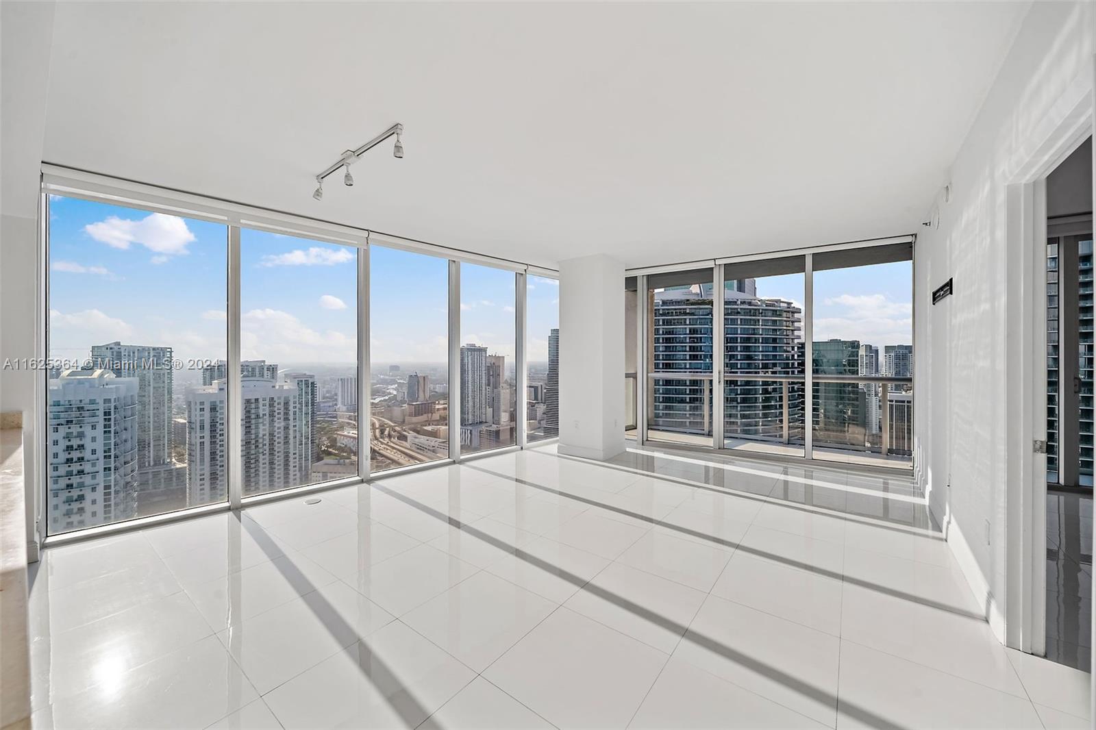 ICONBRICKELL CONDO NO 1 - Residential