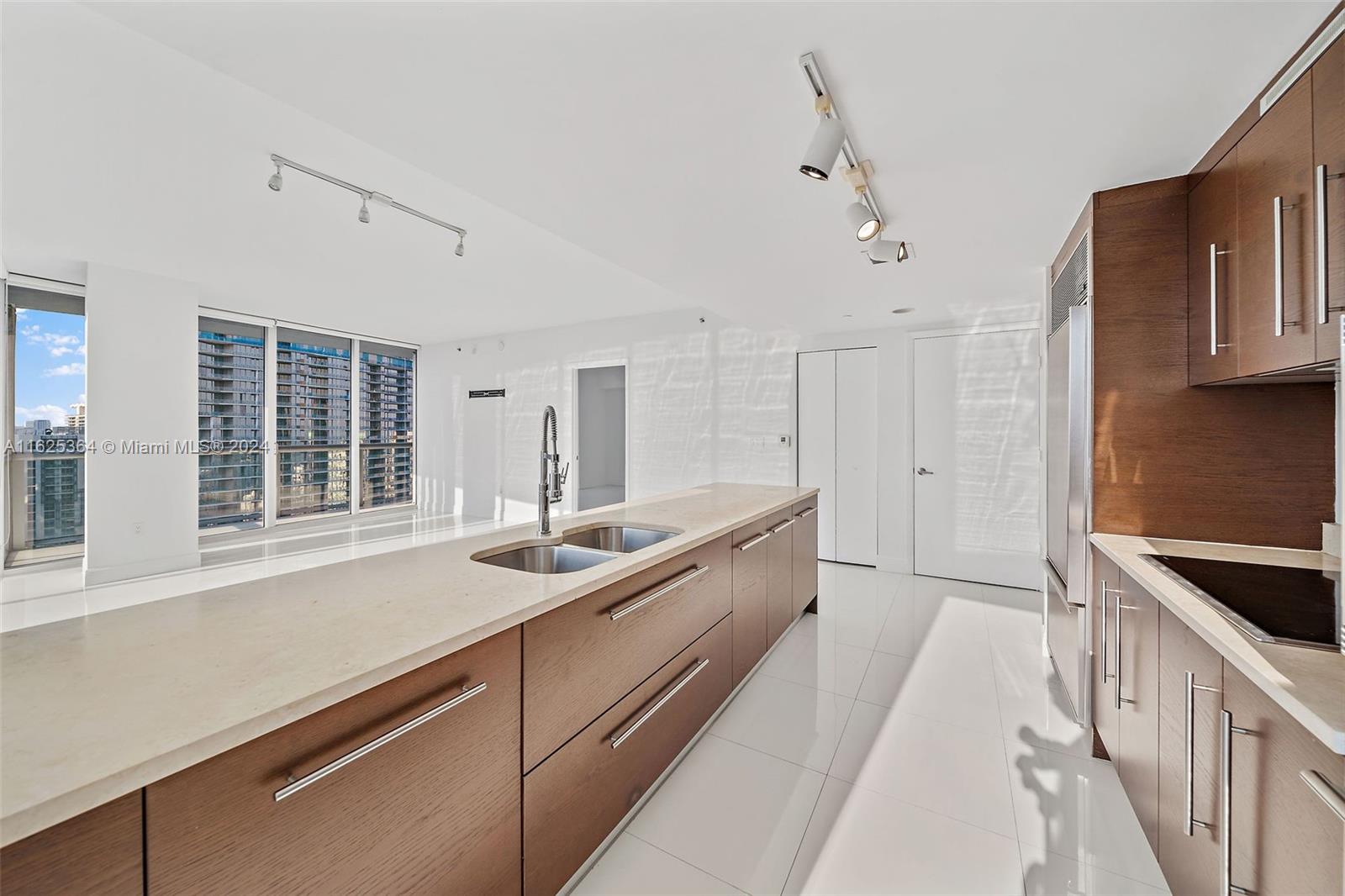 475 Brickell Ave 4715