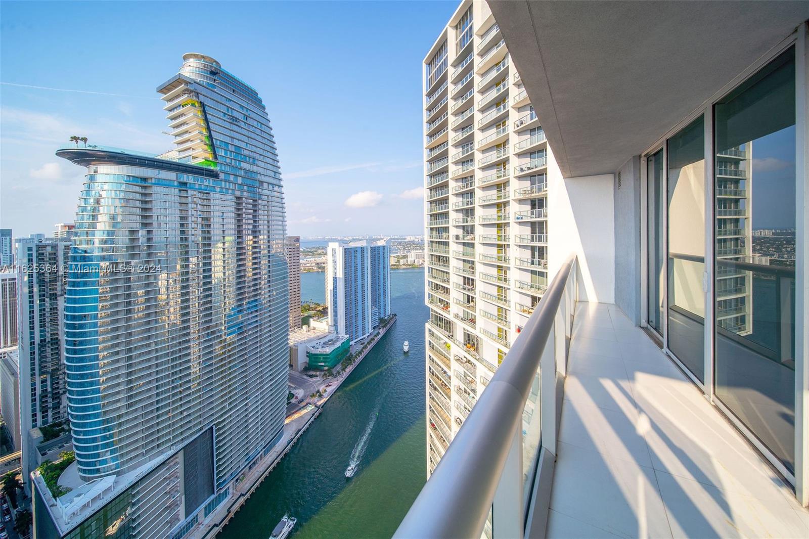 ICONBRICKELL CONDO NO 1 - Residential