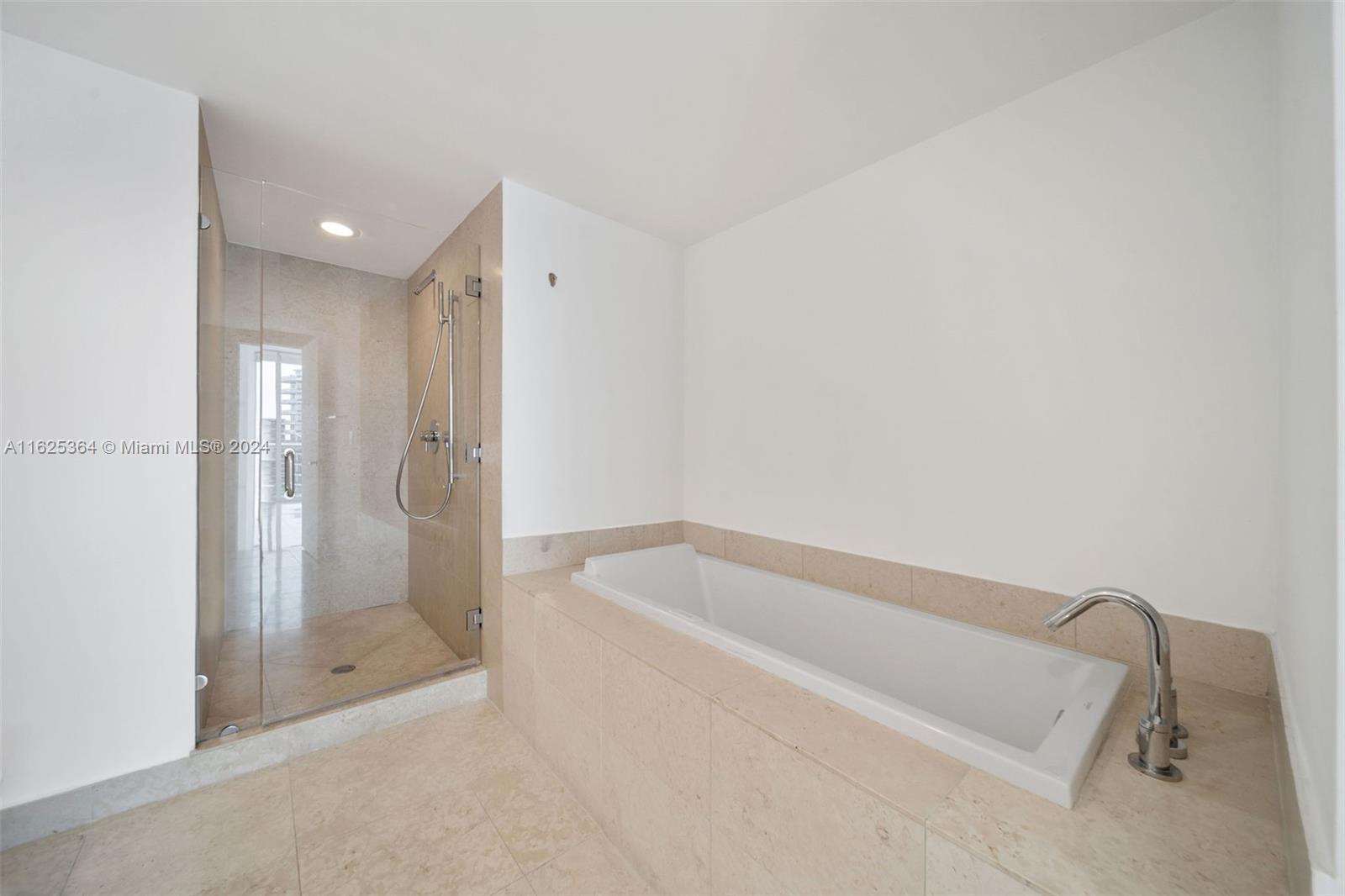 ICONBRICKELL CONDO NO 1 - Residential