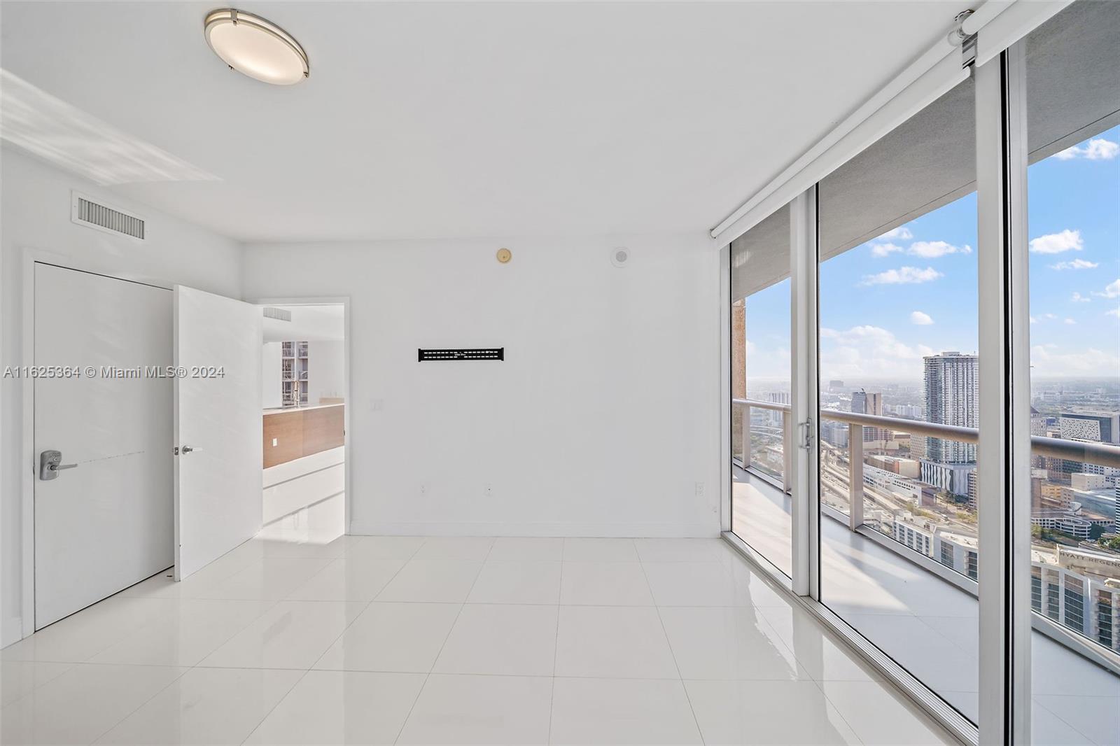 ICONBRICKELL CONDO NO 1 - Residential