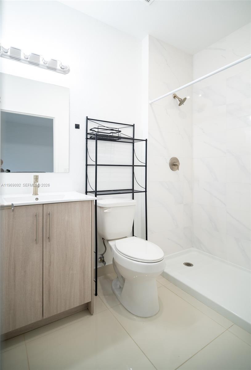 AURORA AT GRAND PALMS - Residential Lease