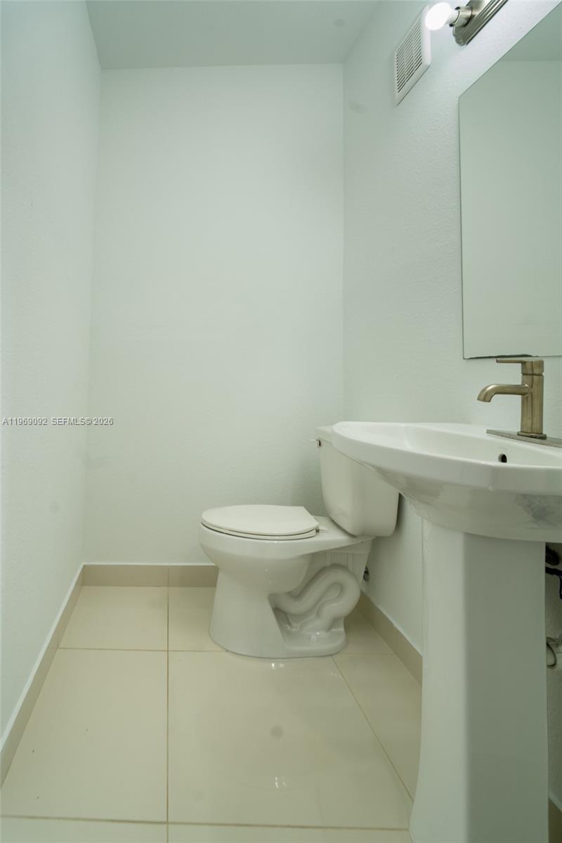 AURORA AT GRAND PALMS - Residential Lease