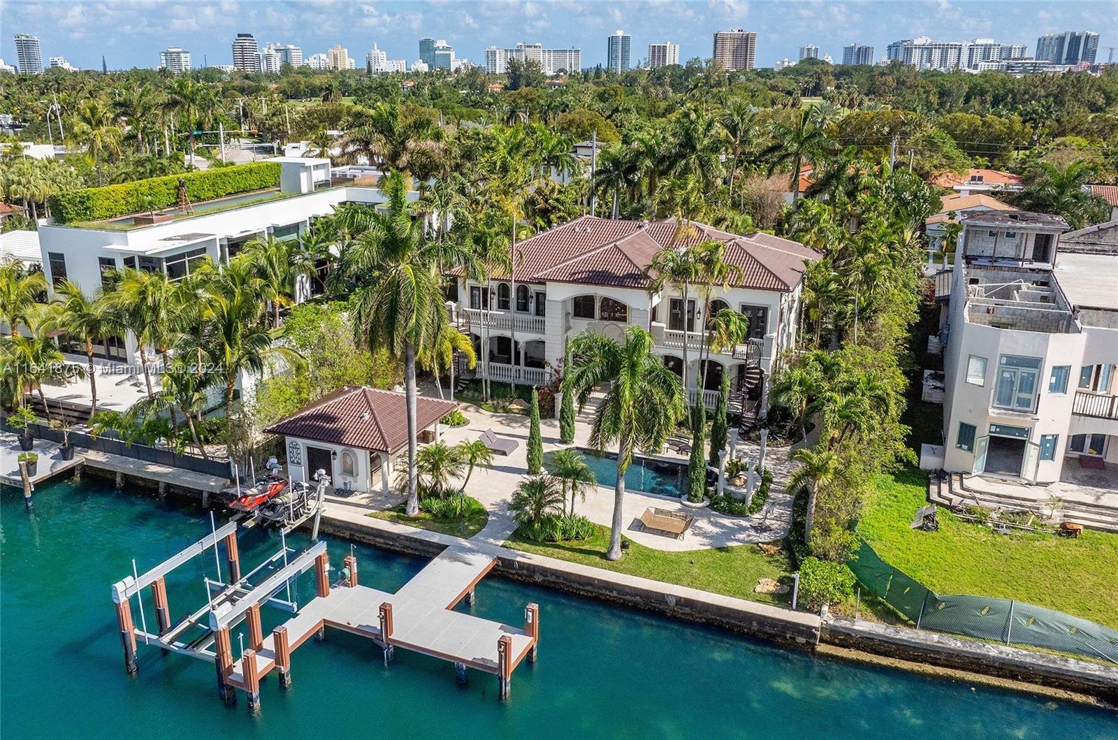 SUNSET LAKE SUB AMD PL - Residential