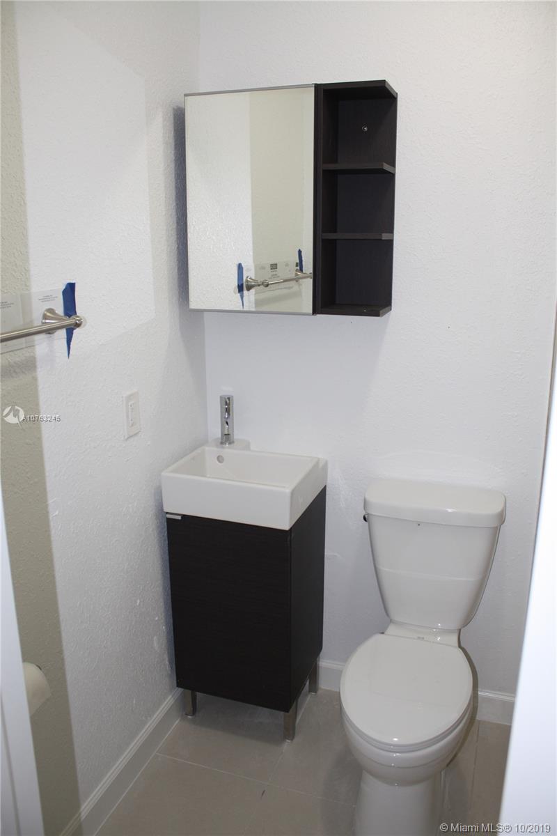 SILVER BLUFF EST SEC C - Residential Lease