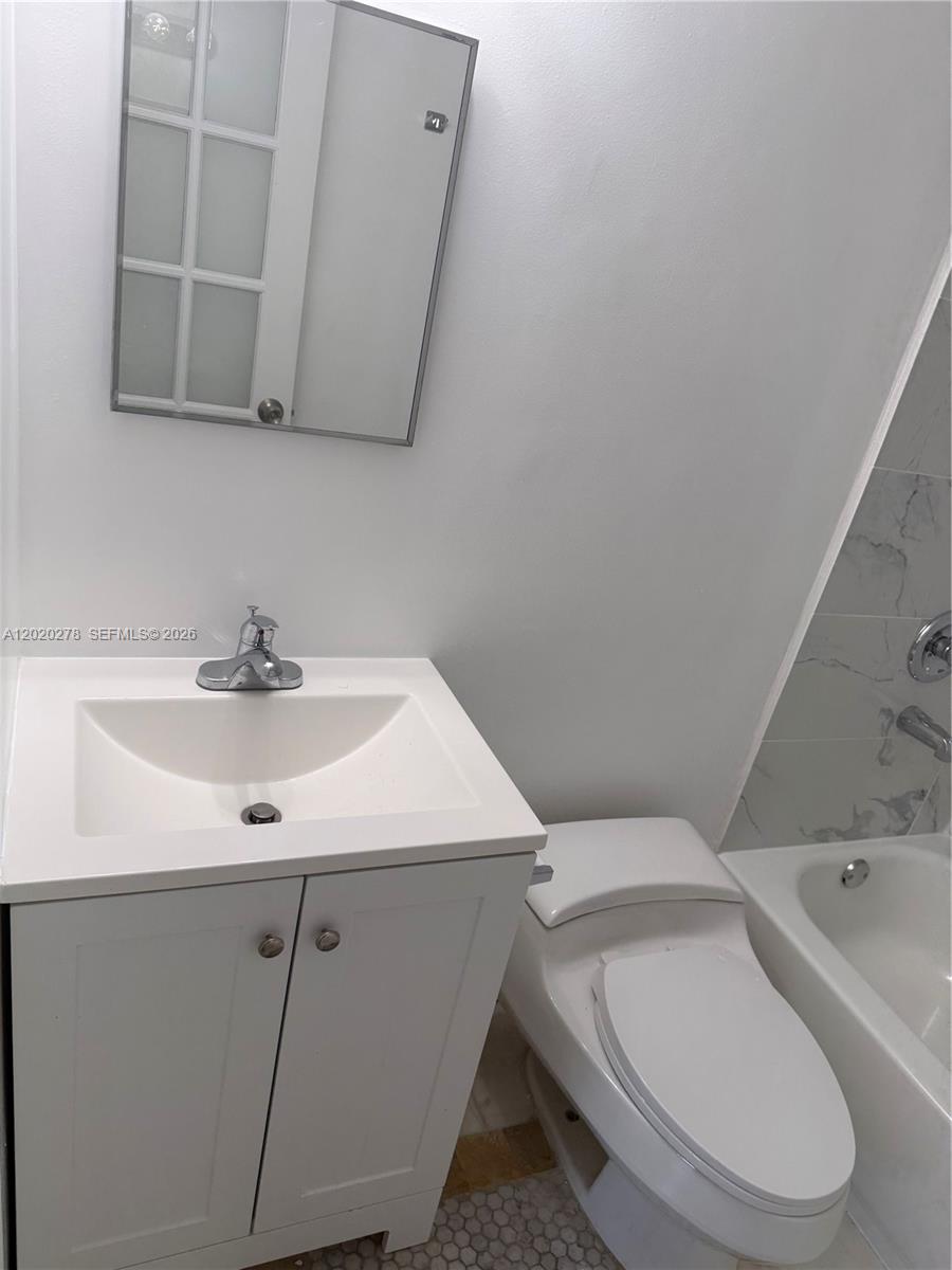 VILLA BELLINI CONDO - Residential