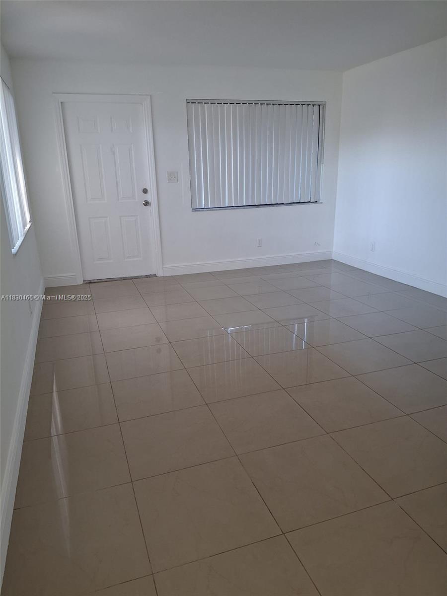 34 SW 9th St 1-2
