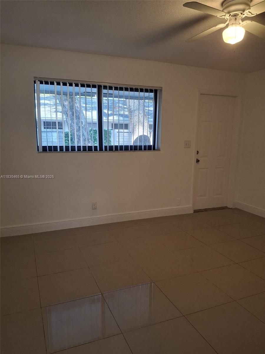34 SW 9th St 1-2