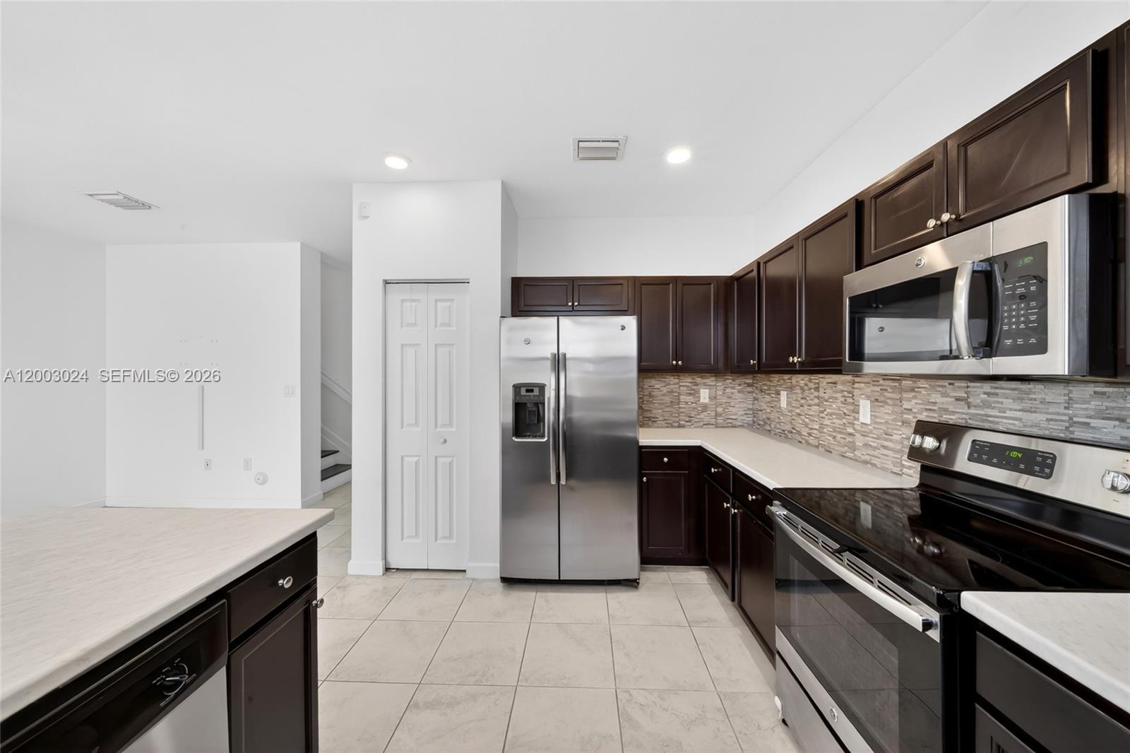 COCO PALM ESTATES - Residential