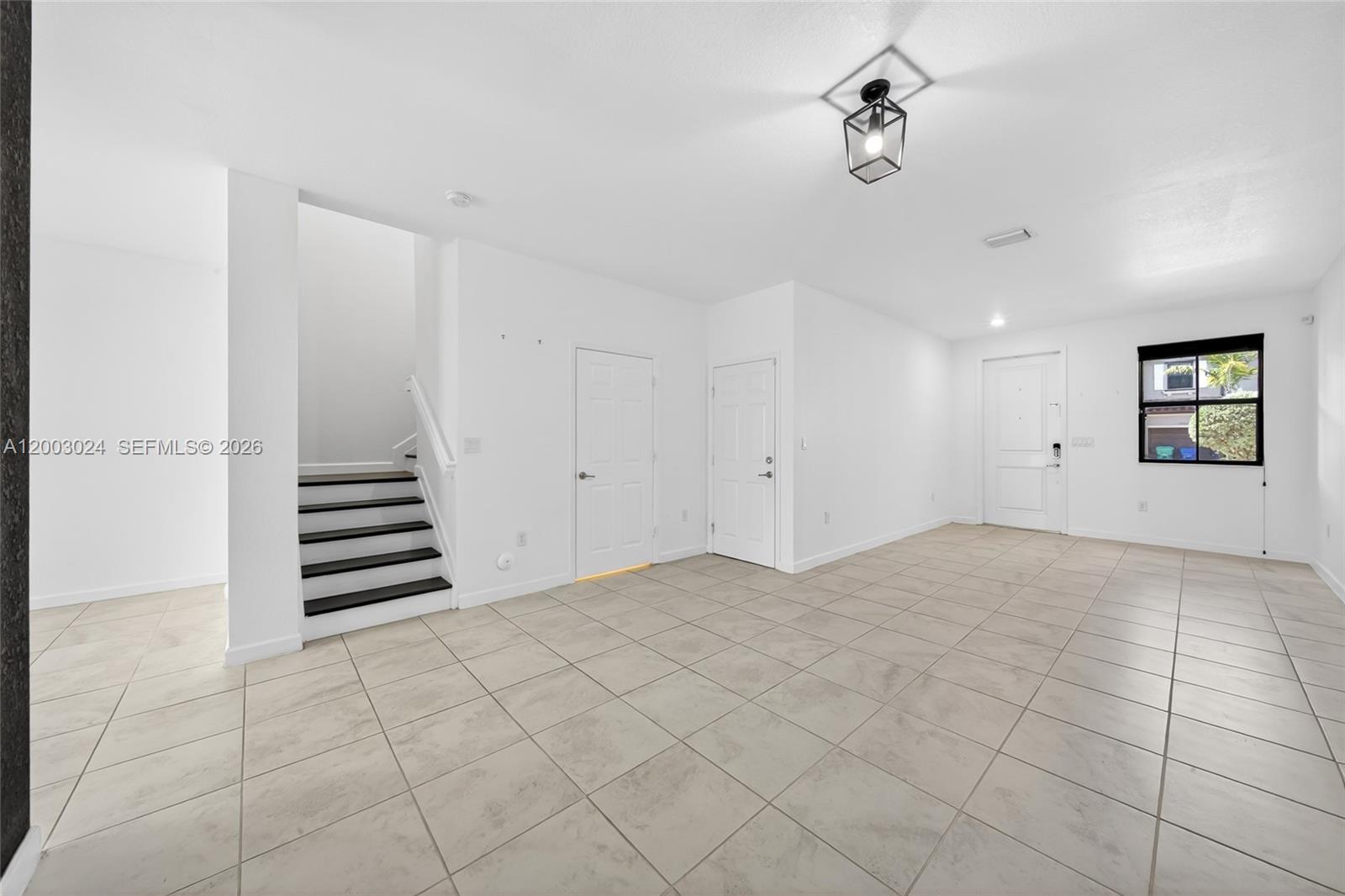 COCO PALM ESTATES - Residential