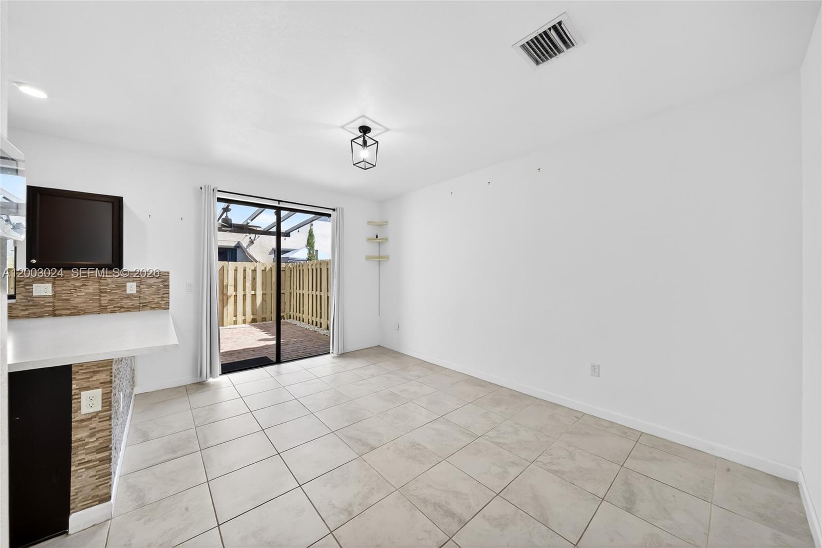 COCO PALM ESTATES - Residential