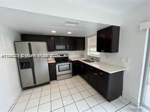 ROYAL OAKS TOWNHOUSE 6 CO - Residential Lease