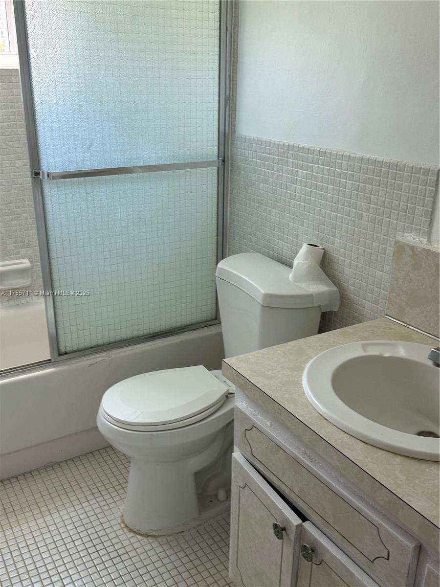 SIXTH MOORINGS CONDO - Residential