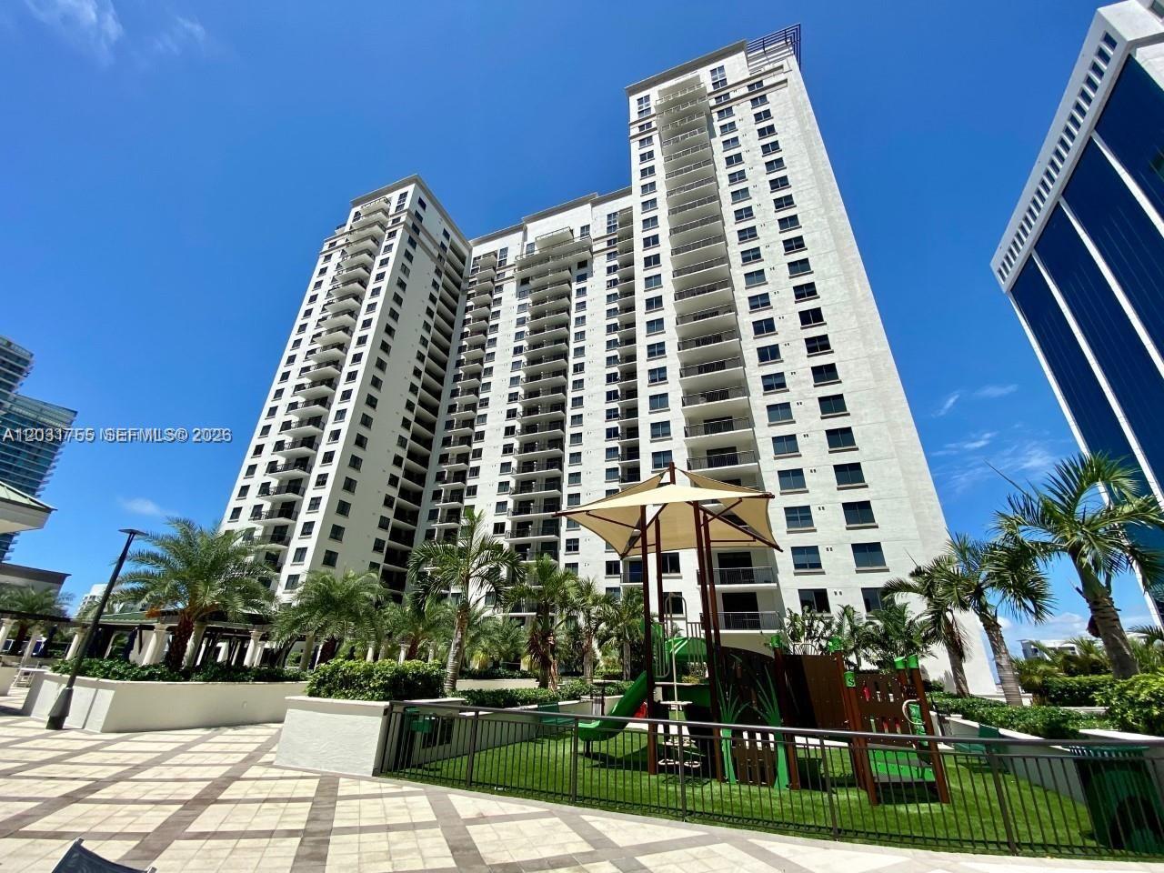 999 SW 1st Ave 2517
