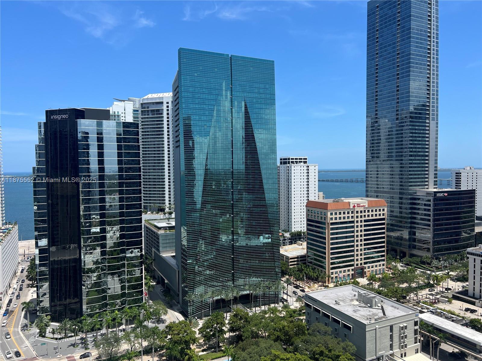 Exceptional views!! 2 Bedrooms 2 Bathrooms + den Granite countertops, view to Brickell Skyline and sea view. Amenities include: 24 hrs. Concierge, Valet Parking, fitness Center, pool, Jacuzzi, cyber lounge. Easy access to I-95, walk to the best restaurants, Brickell City Center, metro rail Call listing agent.