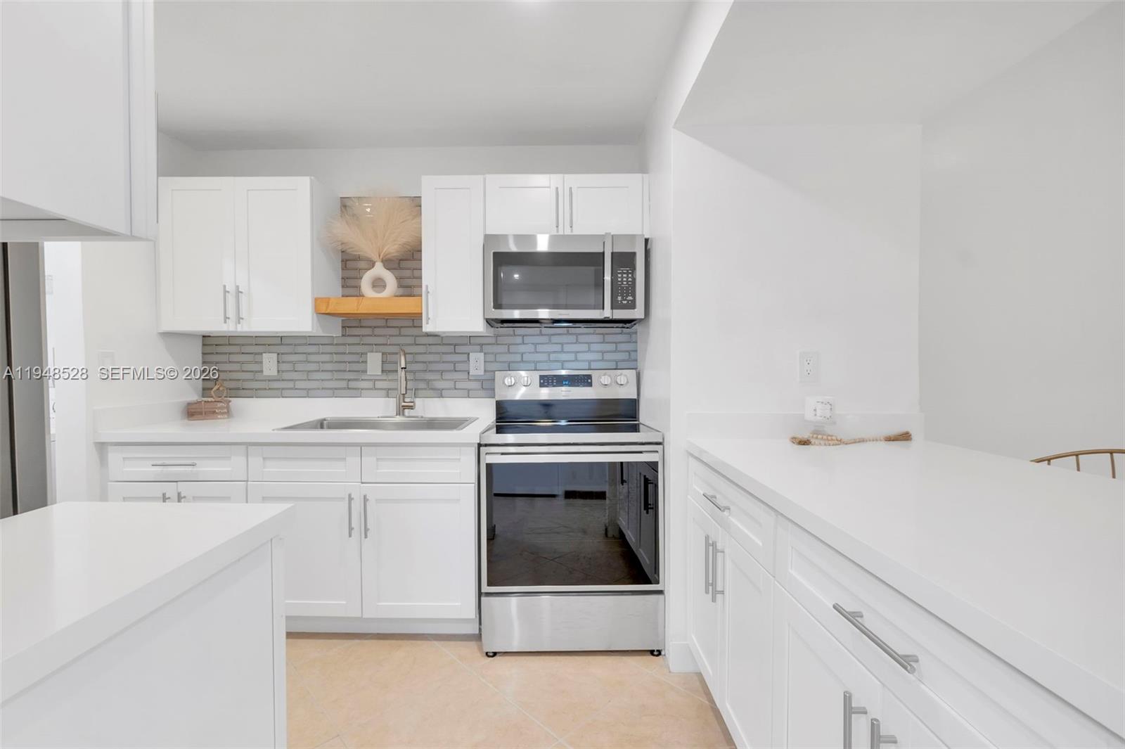 CARMEL CALIFORNIA CLUB CO - Residential