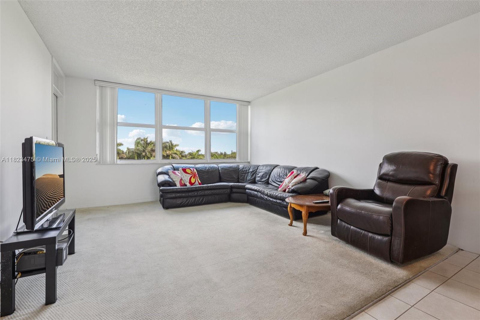 900 Saint Charles Pl 420