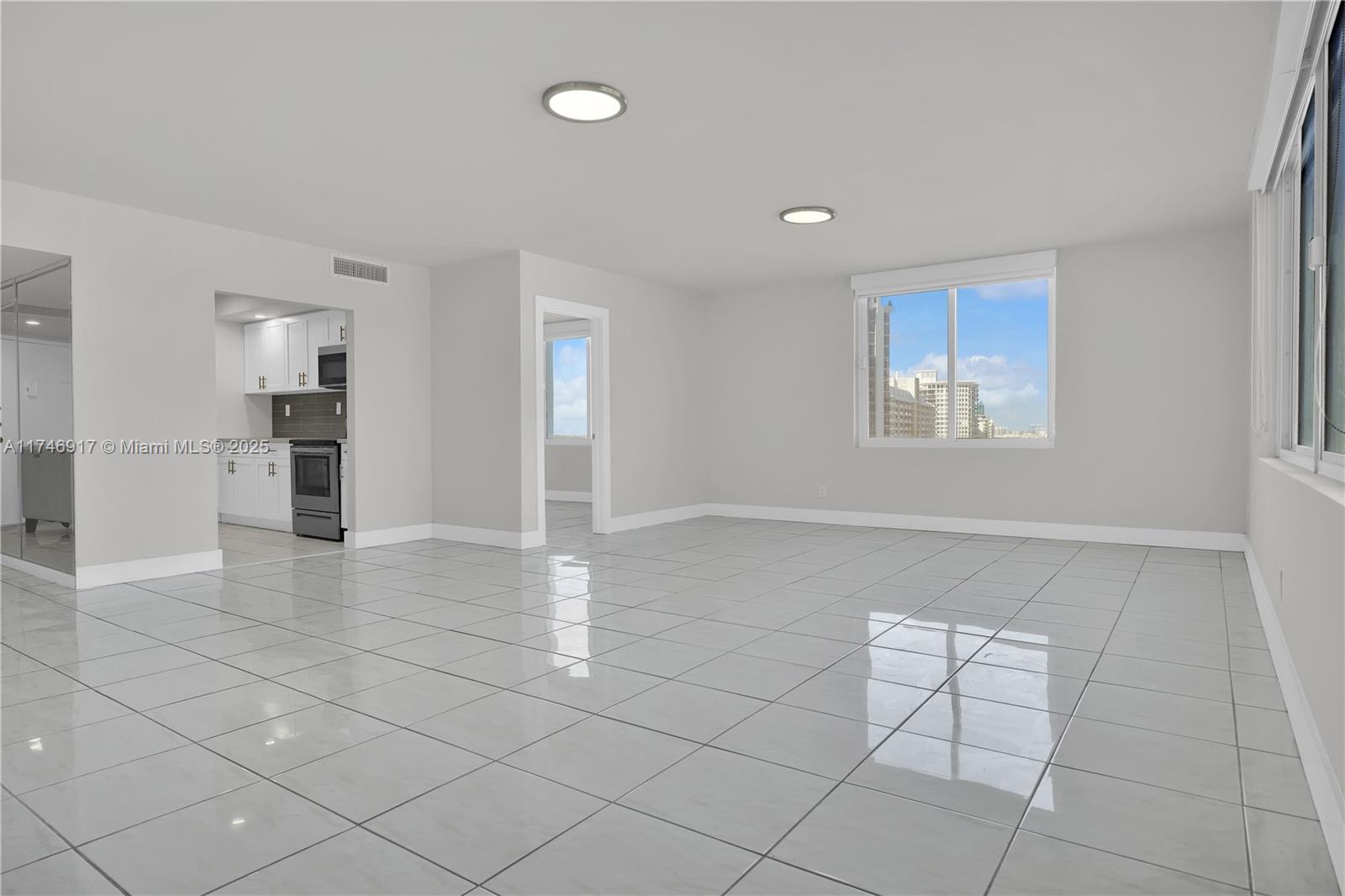 THE CARRIAGE HOUSE CONDO - Residential Lease