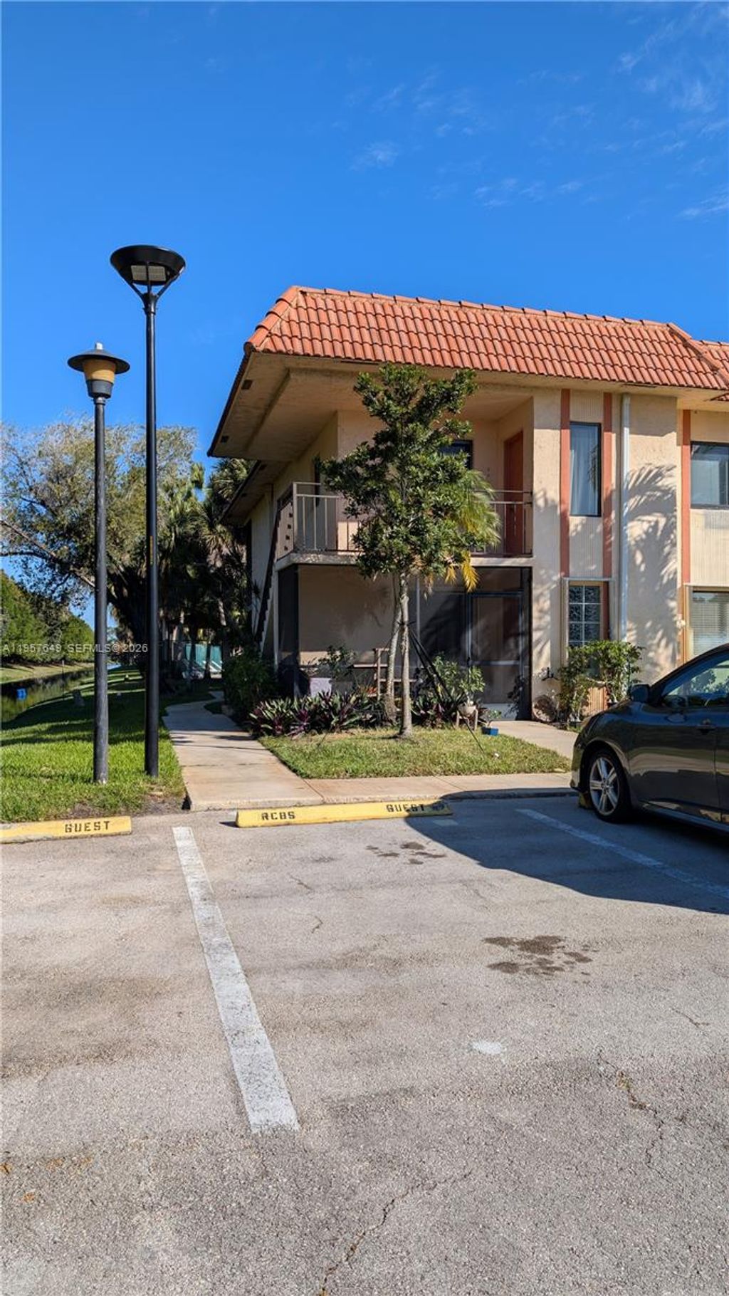 Photo of 369 Lakeview Dr #101, Weston, FL 33326 (MLS # A11957649)