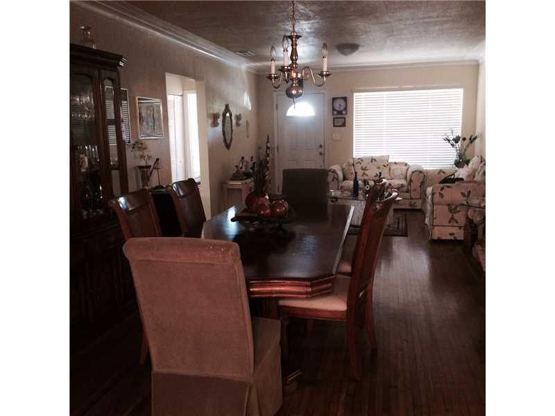 39-40 54 41 EAST SHENANDO - Residential