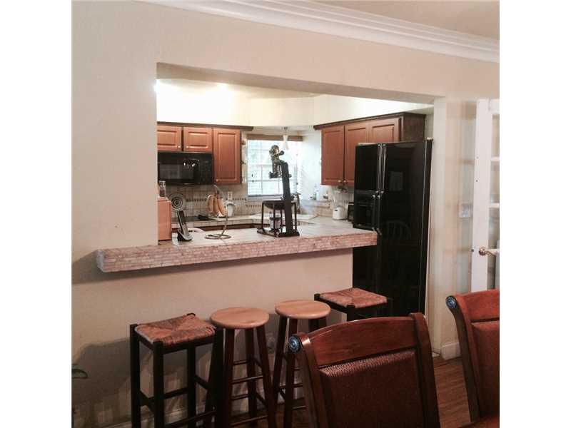 39-40 54 41 EAST SHENANDO - Residential