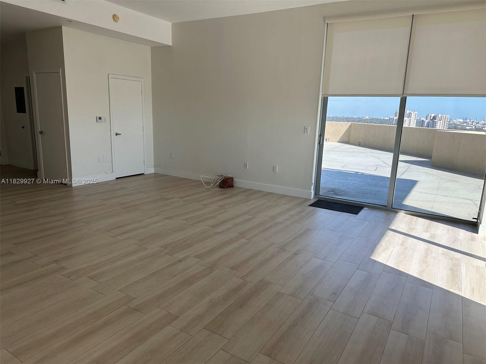 Great Unit with amazing views and a beautiful huge terrace. Two master bedrooms both with walk in closets.
Open family/living area. Only 4 units per floor. Washer and Dryer inside unit. Kitchen with solid wood cabinets, granite counter top. Walking distance to Dadeland Mall, Restaurants, Metrorail, Publix, Trader Joes and so much more.