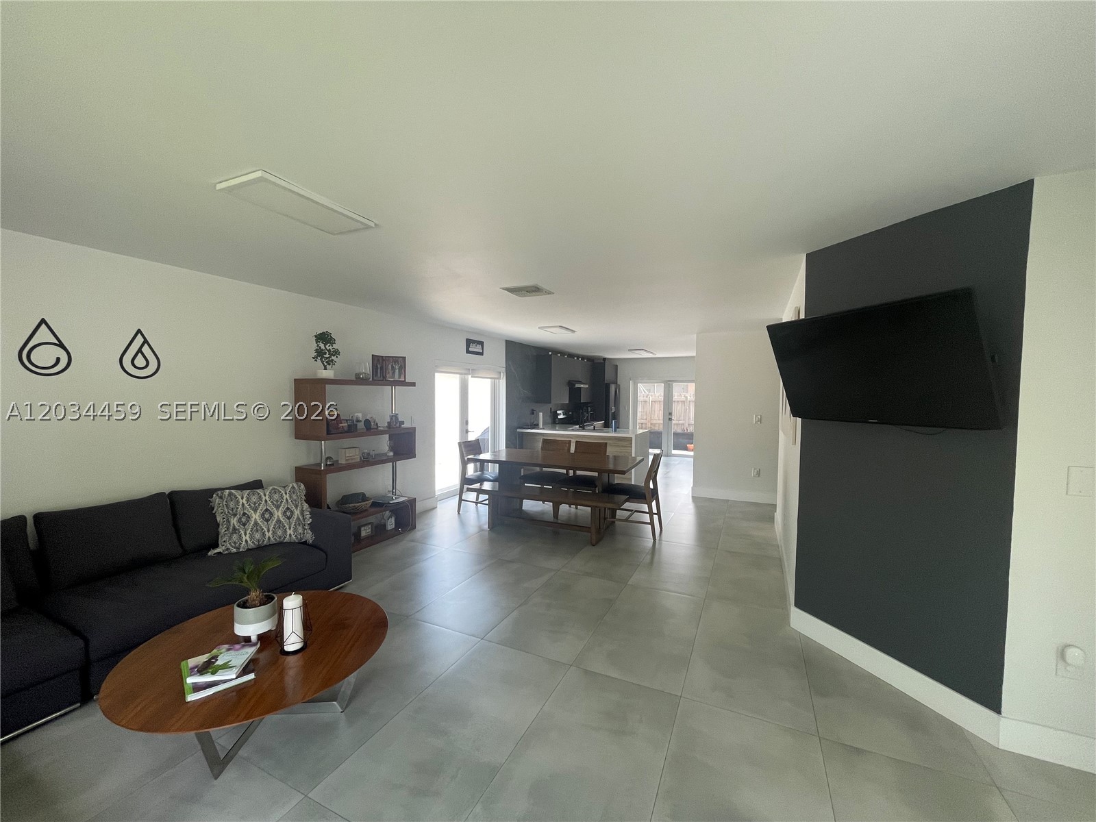 5733 NW 100th Ct