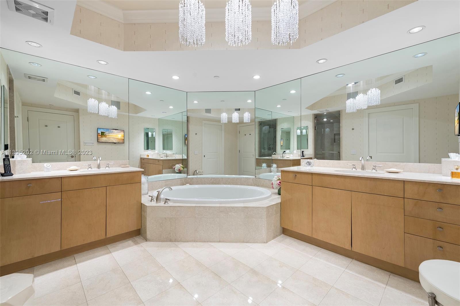 BELLAMARE @ WILLIAMS ISLA - Residential