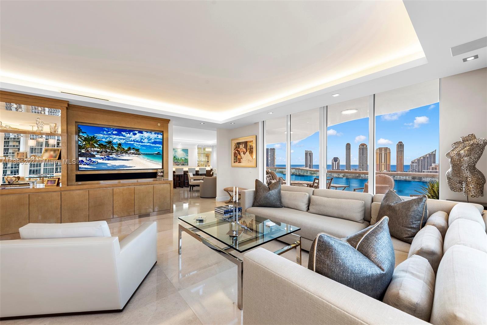 BELLAMARE @ WILLIAMS ISLA - Residential