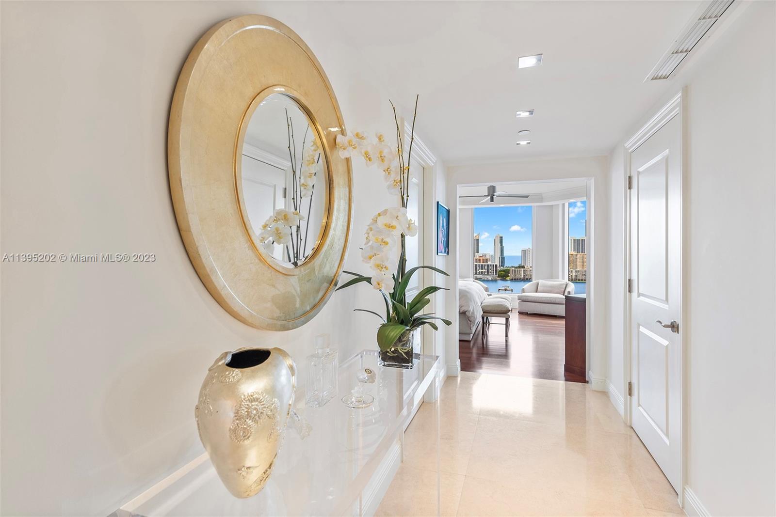 BELLAMARE @ WILLIAMS ISLA - Residential