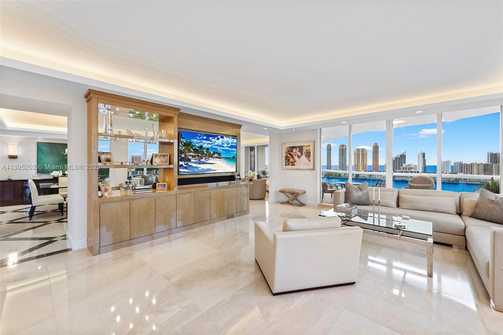 BELLAMARE @ WILLIAMS ISLA - Residential