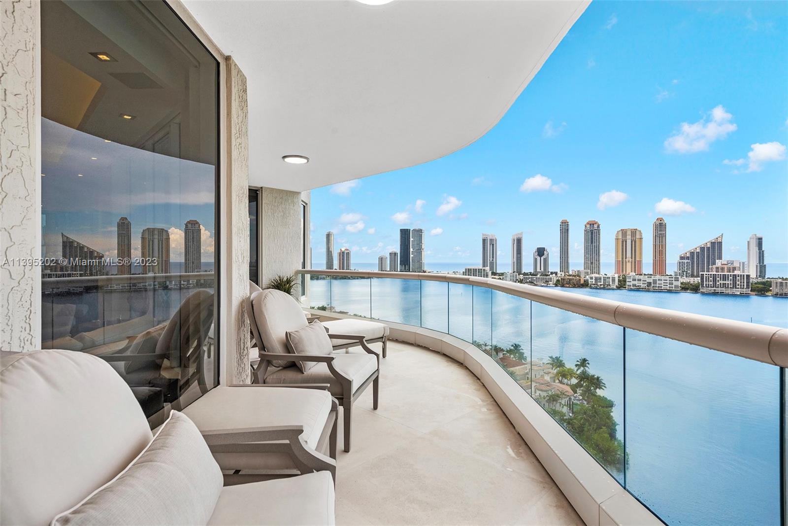 BELLAMARE @ WILLIAMS ISLA - Residential