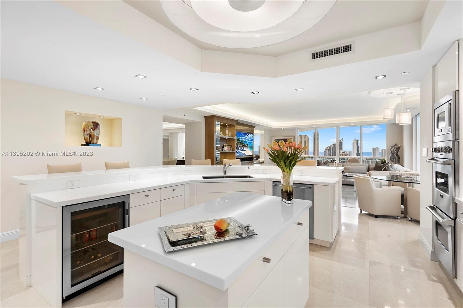 BELLAMARE @ WILLIAMS ISLA - Residential