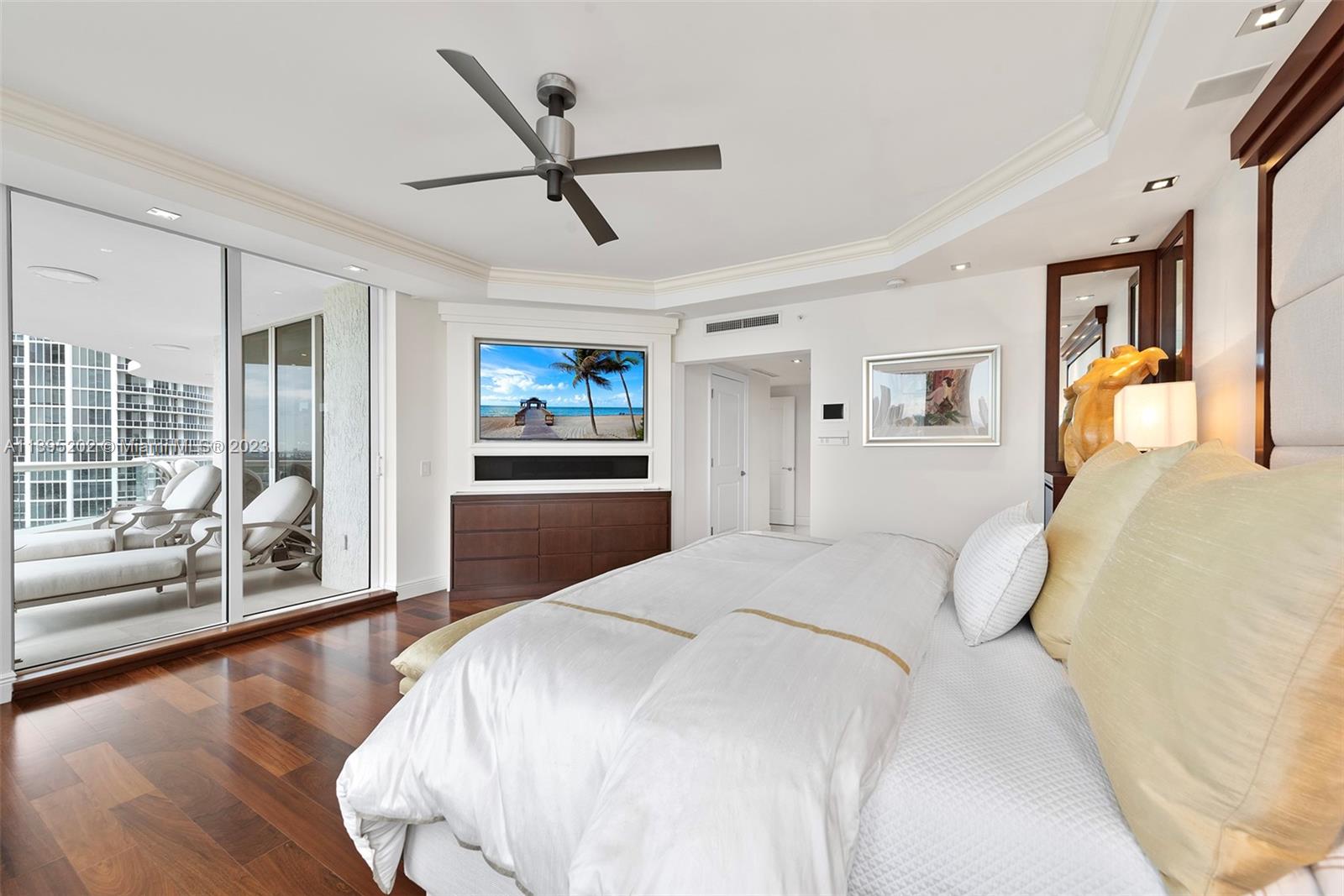 BELLAMARE @ WILLIAMS ISLA - Residential