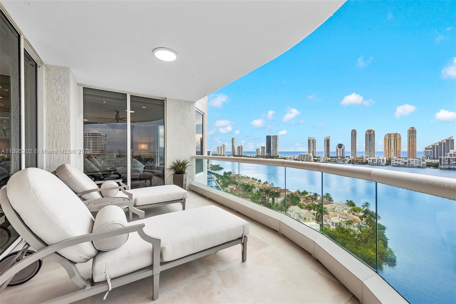 BELLAMARE @ WILLIAMS ISLA - Residential