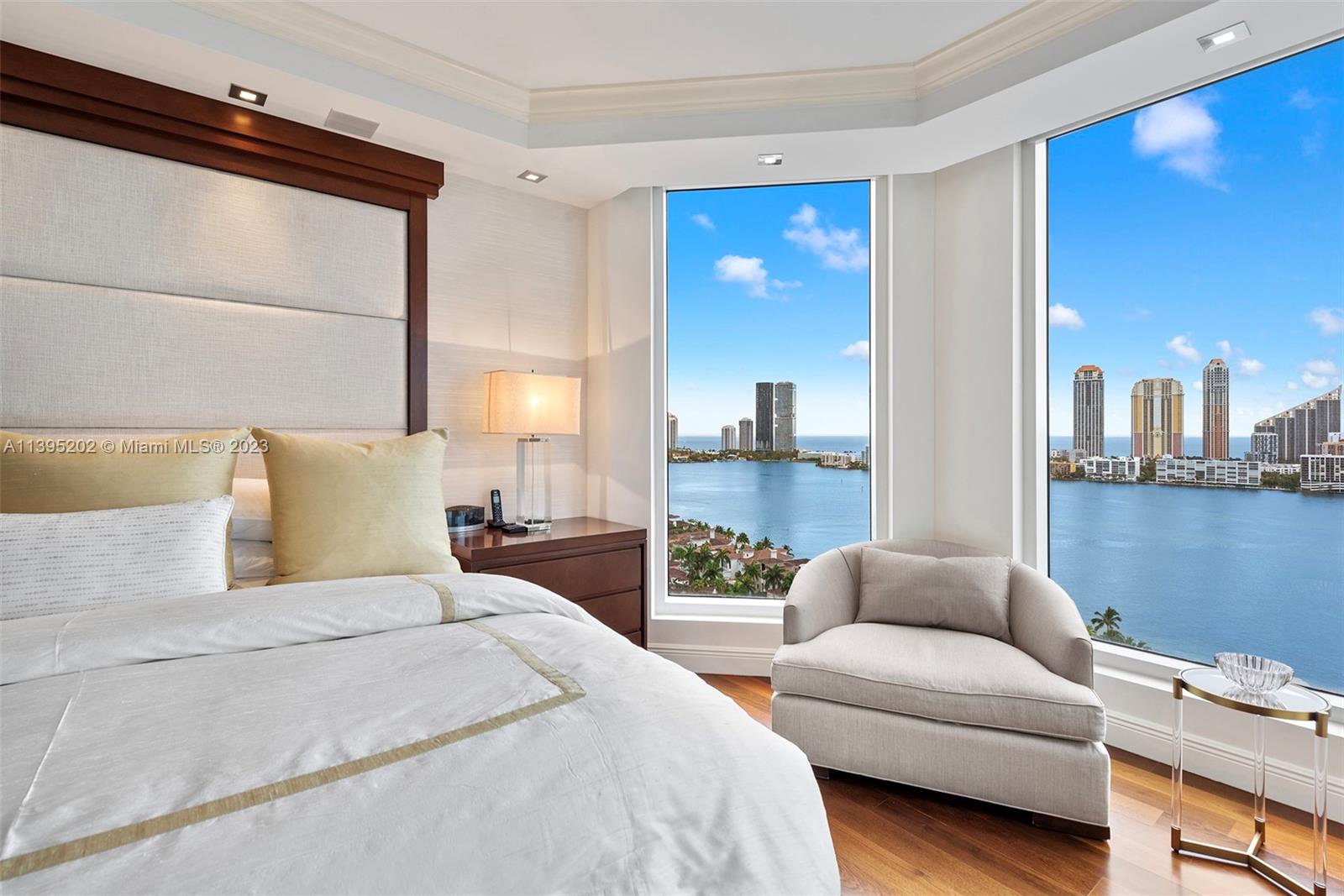 BELLAMARE @ WILLIAMS ISLA - Residential