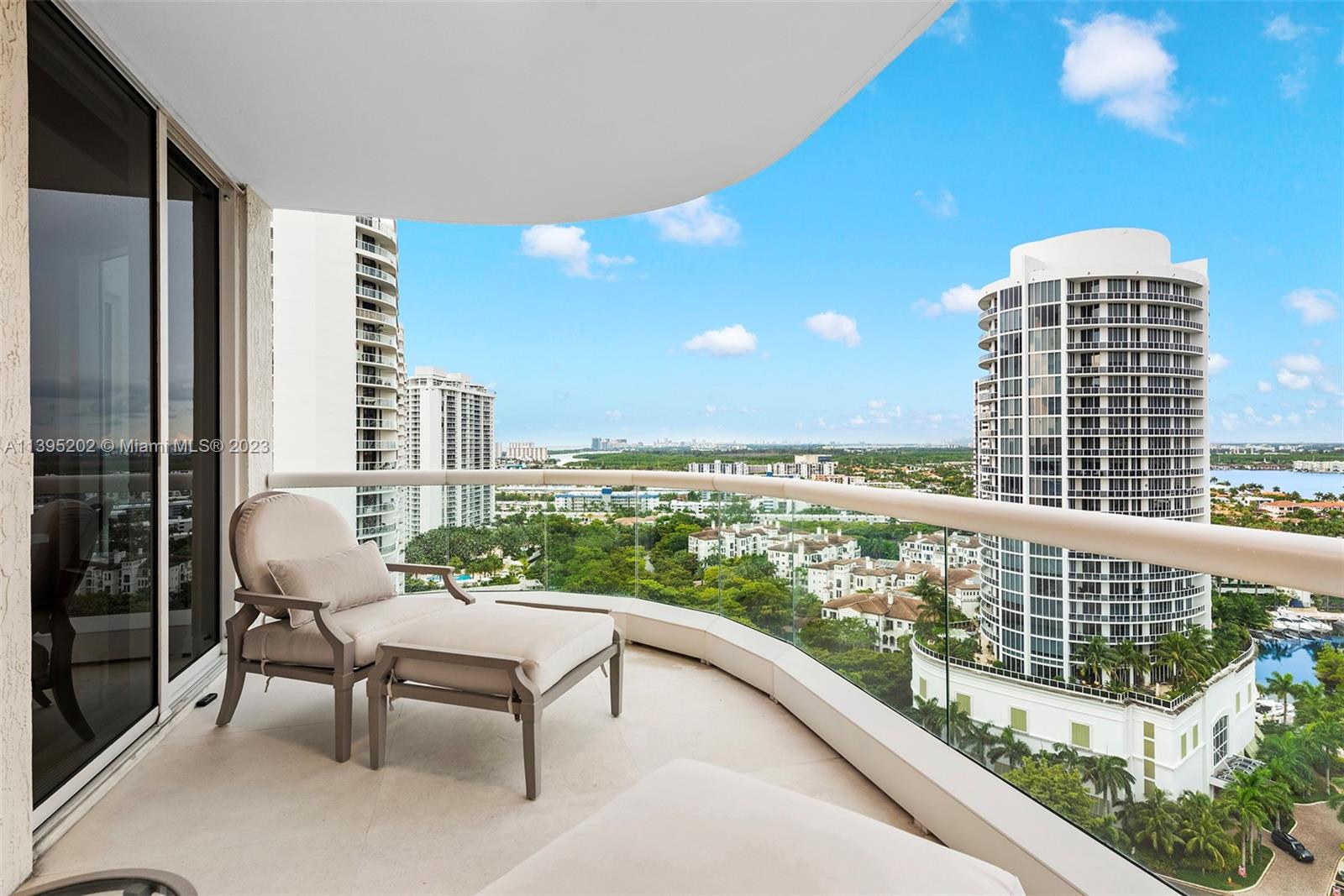 BELLAMARE @ WILLIAMS ISLA - Residential