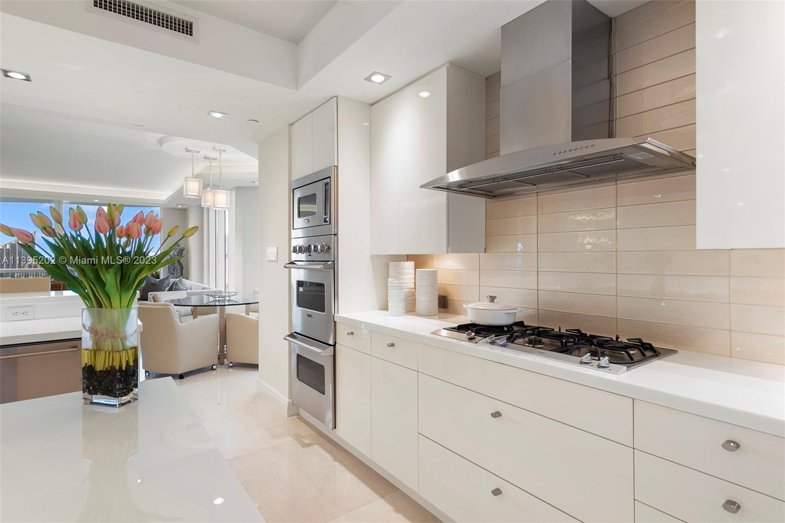 BELLAMARE @ WILLIAMS ISLA - Residential