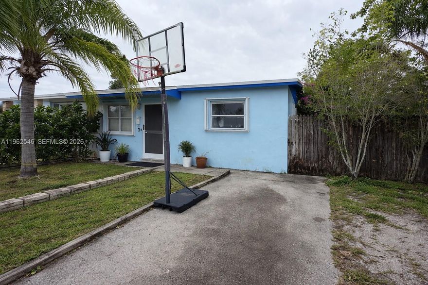 Welcome to 3522 NW 193rd Street, a charming Miami Gardens home offering comfortable living in a convenient location. Features include a functional floor plan and new kitchen appliances.