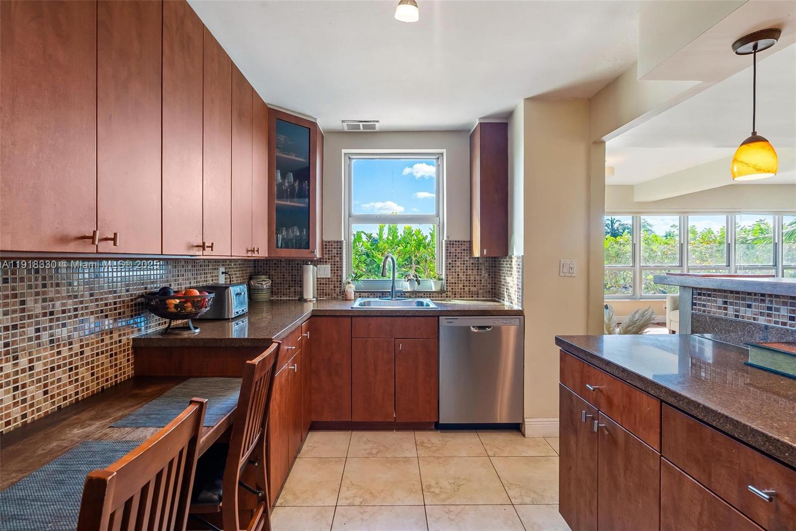 BLAIR HOUSE CONDO - WEST - Residential