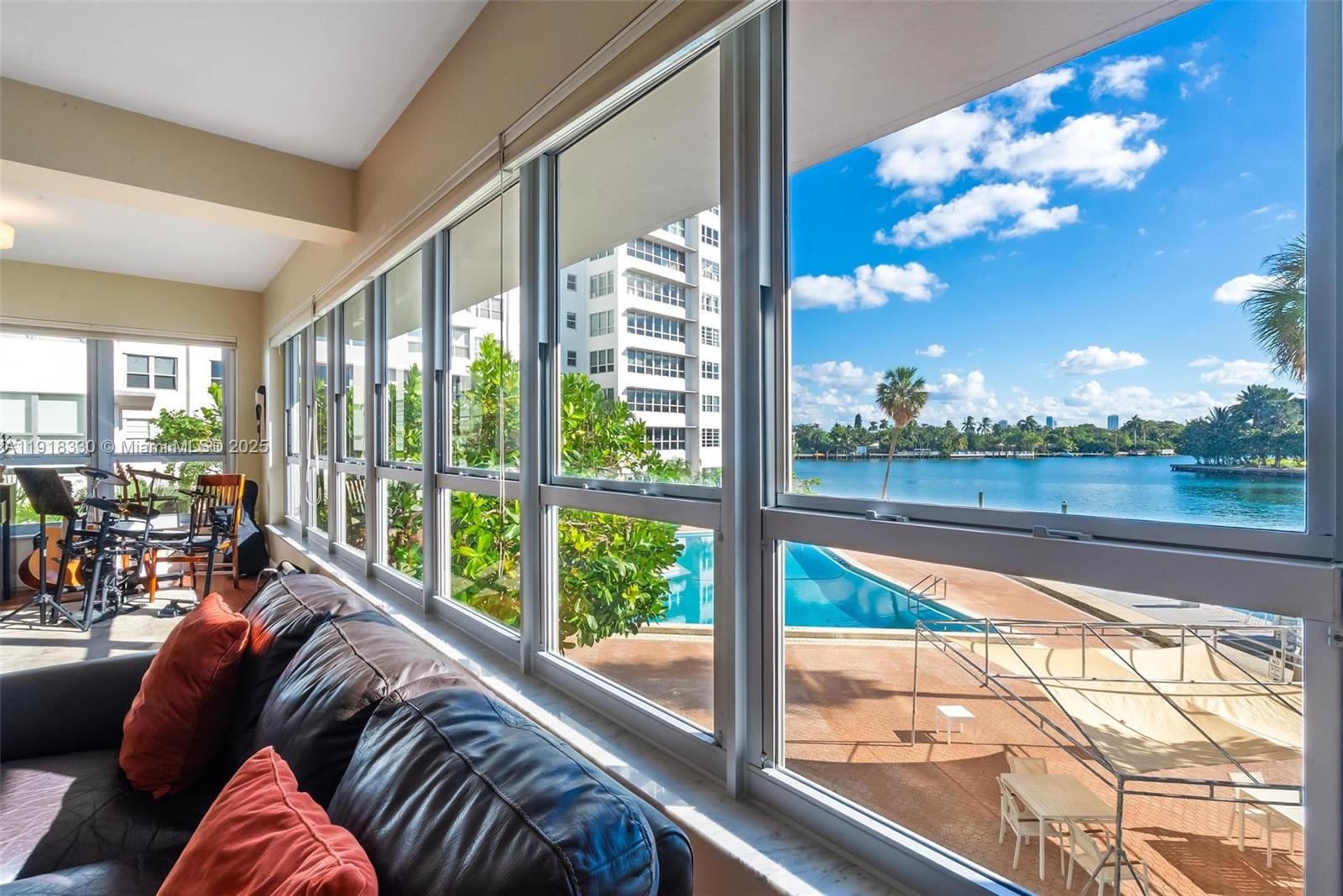 Properties 4 9102 W Bay Harbor Dr 2-DW