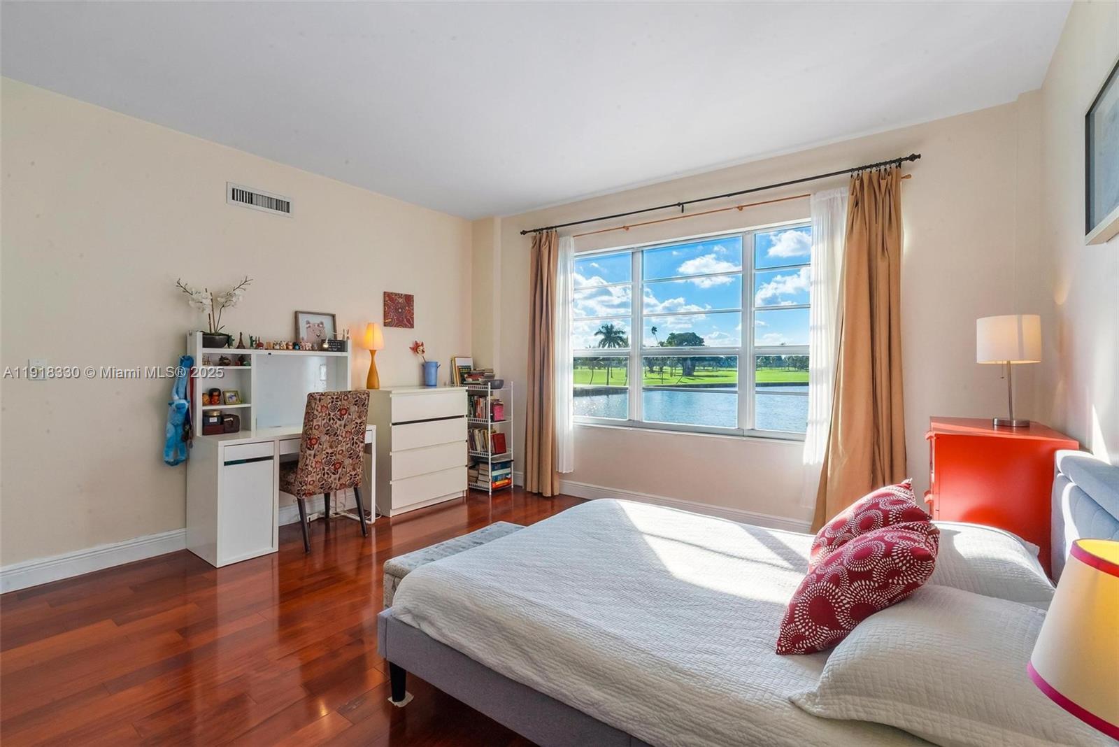 BLAIR HOUSE CONDO - WEST - Residential