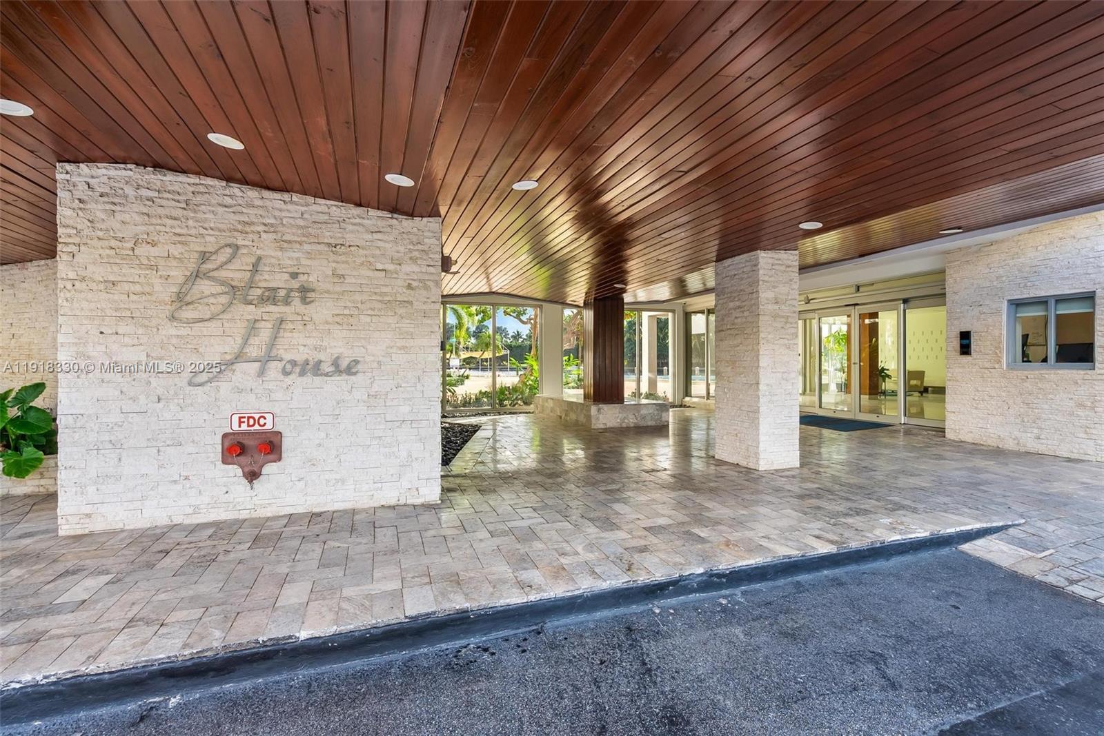 BLAIR HOUSE CONDO - WEST - Residential