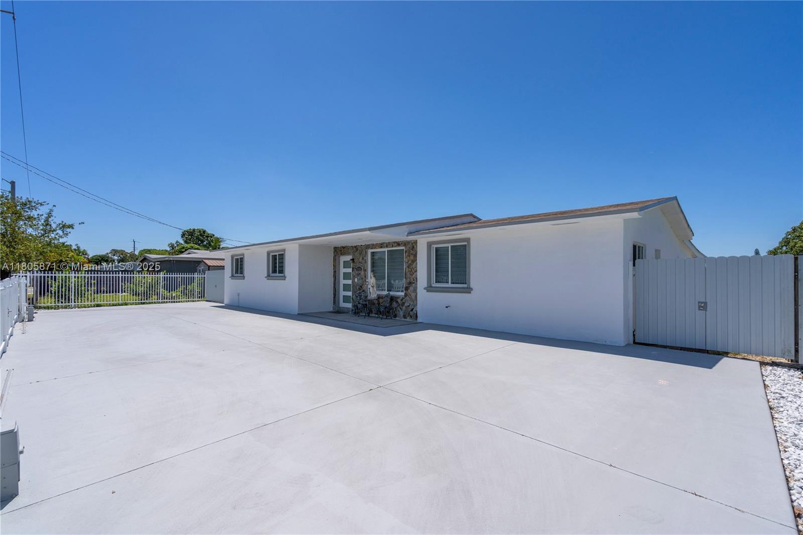 2900 NW 179th St