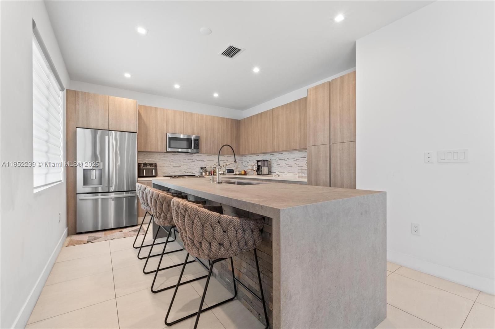 DORAL PALMS SOUTH - Residential