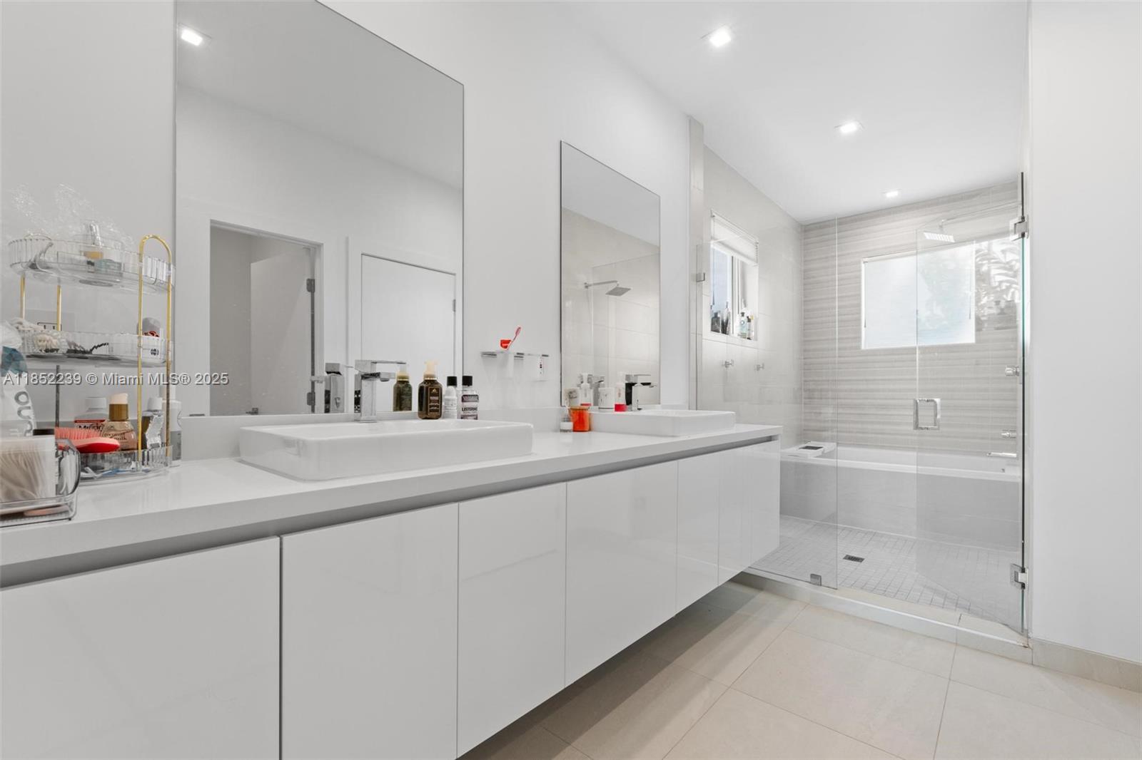 DORAL PALMS SOUTH - Residential