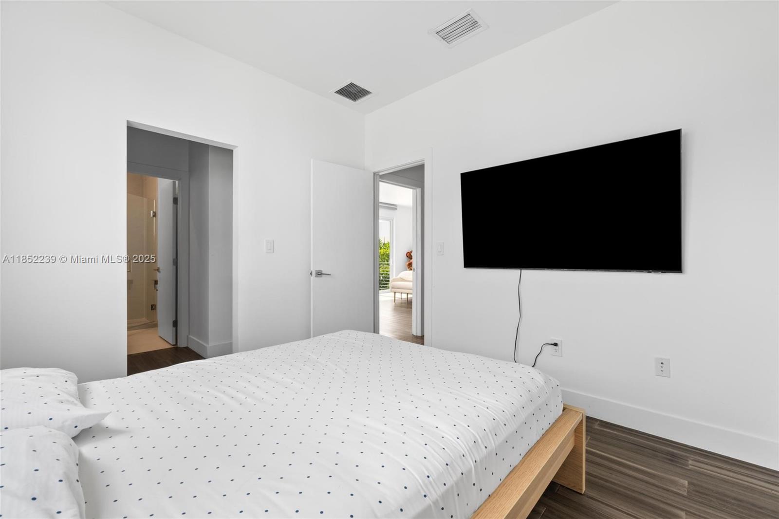 DORAL PALMS SOUTH - Residential