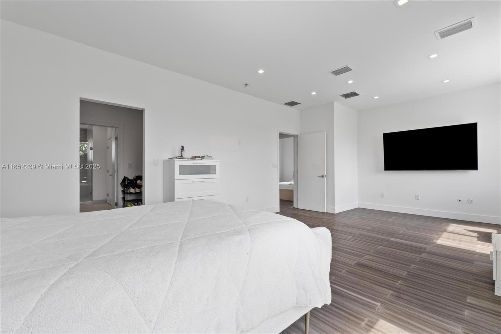 DORAL PALMS SOUTH - Residential